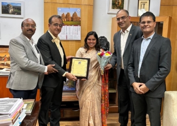 TAAI honours Smt. Salma Fahim with the prestigious WOW Award