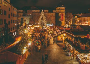 Outletcity Metzingen welcomes the festive season with the opening of new stores