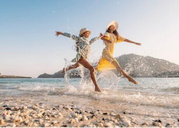 Discover Sharjah’s beaches: Beauty, adventure, and family-friendly fun