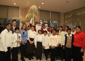 Radisson Blu New Delhi Dwarka spreads festive cheer with its annual Tree Lighting & Make-a-Wish ceremony