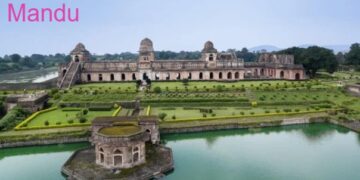 Top 5 monsoon destinations in Madhya Pradesh