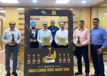 RIYA TRAVELS